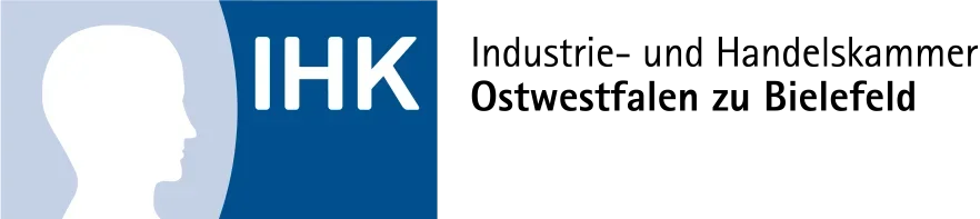 Blau-weißes Logo mit der weißen Silhouette eines Kopfes im Profil auf der linken Seite und den Buchstaben "IHK" in fetter weißer Schrift auf blauem Hintergrund auf der rechten Seite.